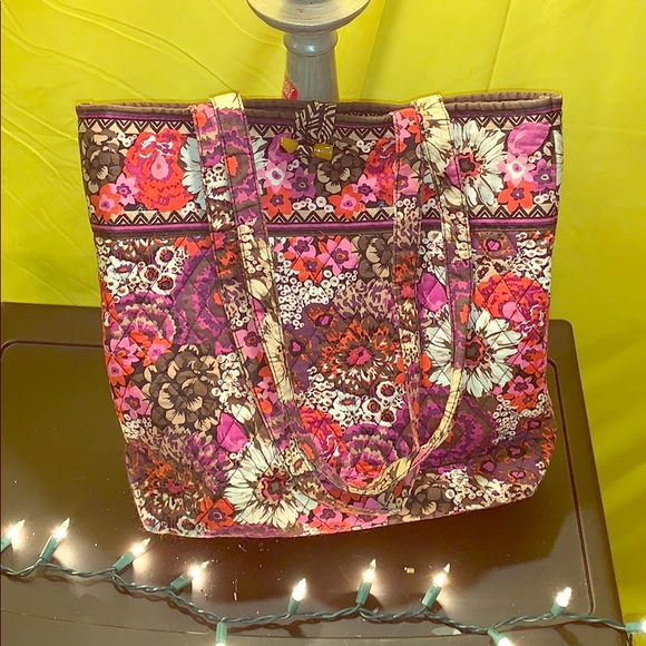 Vera Bradley Handbags - Vera Bradley Large Floral Pattern Tote Handbag